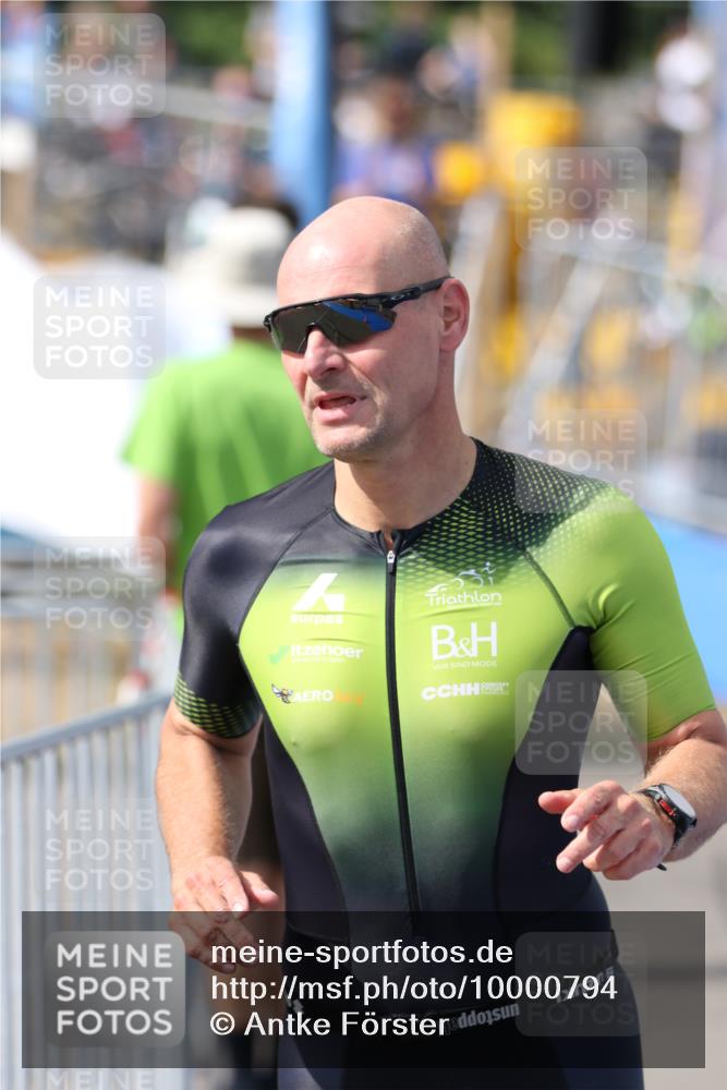 16.08.2026 - KN Förde Triathlon 2026 Antke Förster http://msf.ph/oto/10000794 16.08.2026 15:07:56 Laufen  meine-sportfotos.de