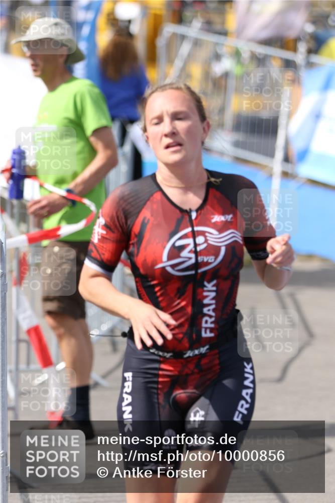 16.08.2026 - KN Förde Triathlon 2026 Antke Förster http://msf.ph/oto/10000856 16.08.2026 15:11:45 Laufen  meine-sportfotos.de