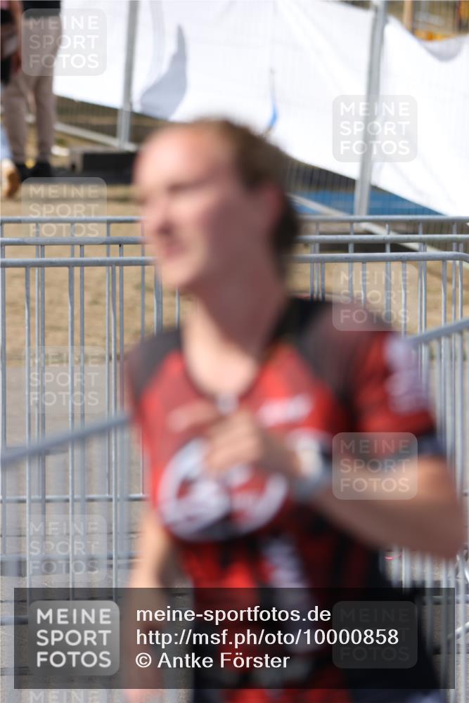 16.08.2026 - KN Förde Triathlon 2026 Antke Förster http://msf.ph/oto/10000858 16.08.2026 15:11:46 Laufen  meine-sportfotos.de