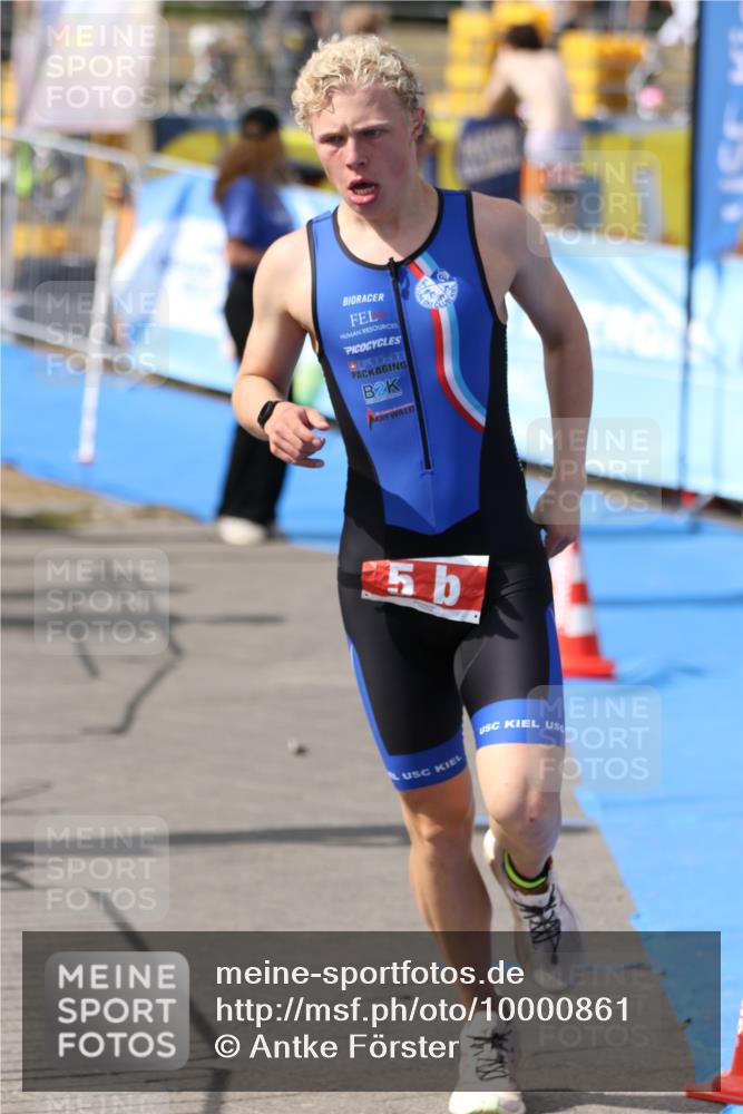 16.08.2026 - KN Förde Triathlon 2026 Antke Förster http://msf.ph/oto/10000861 16.08.2026 15:22:09 Laufen  meine-sportfotos.de
