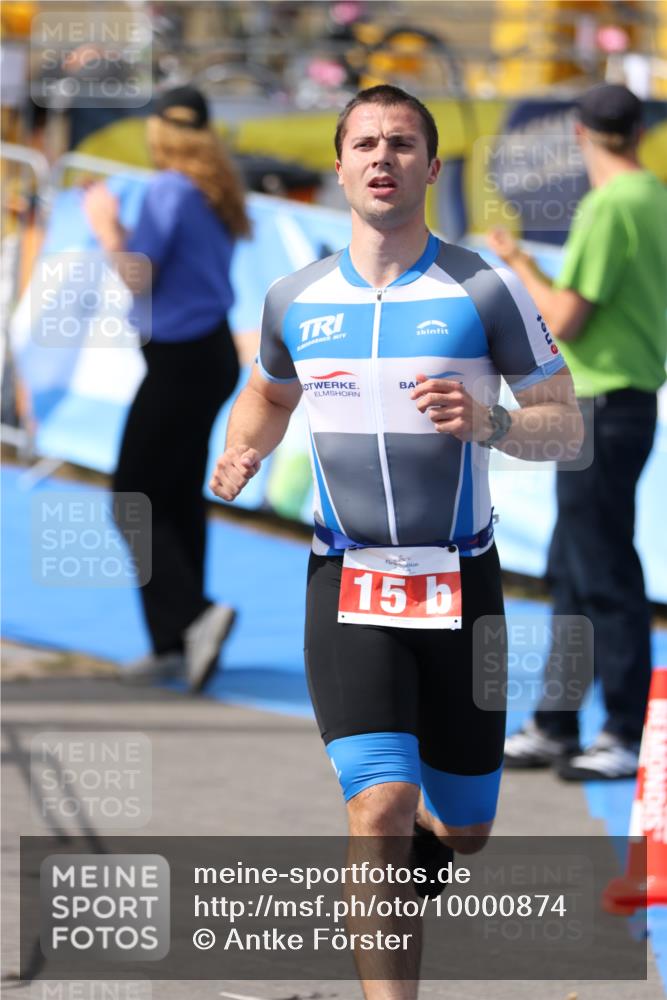 16.08.2026 - KN Förde Triathlon 2026 Antke Förster http://msf.ph/oto/10000874 16.08.2026 15:23:59 Laufen  meine-sportfotos.de