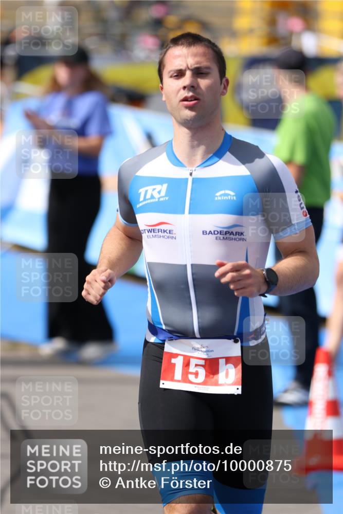 16.08.2026 - KN Förde Triathlon 2026 Antke Förster http://msf.ph/oto/10000875 16.08.2026 15:24:00 Laufen  meine-sportfotos.de