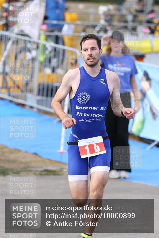 16.08.2026 - KN Förde Triathlon 2026 Antke Förster http://msf.ph/oto/10000899 16.08.2026 15:25:57 Laufen  meine-sportfotos.de