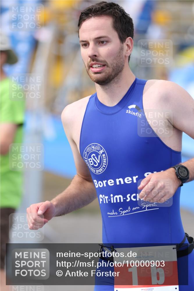 16.08.2026 - KN Förde Triathlon 2026 Antke Förster http://msf.ph/oto/10000903 16.08.2026 15:25:58 Laufen  meine-sportfotos.de