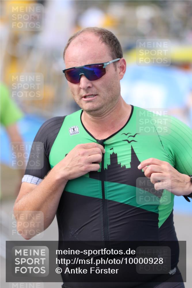 16.08.2026 - KN Förde Triathlon 2026 Antke Förster http://msf.ph/oto/10000928 16.08.2026 15:27:41 Laufen  meine-sportfotos.de