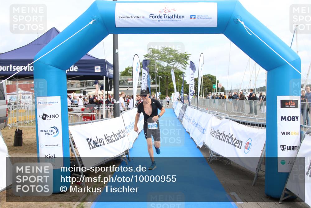 16.08.2026 - KN Förde Triathlon 2026 Markus Tischler http://msf.ph/oto/10000955 16.08.2026 12:26:41 Ziel 802, 802 meine-sportfotos.de