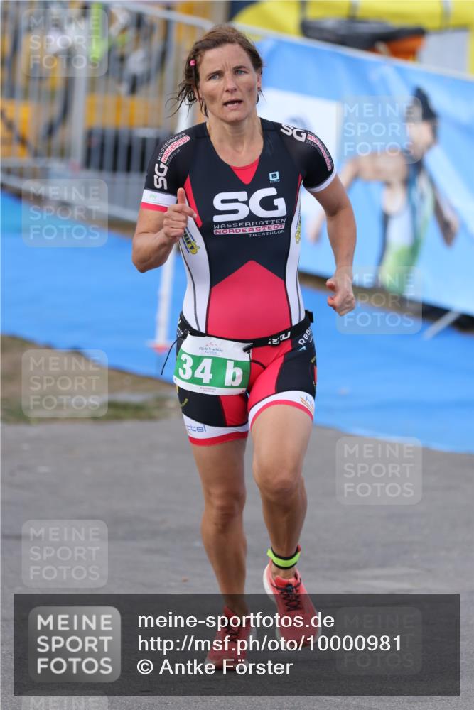 16.08.2026 - KN Förde Triathlon 2026 Antke Förster http://msf.ph/oto/10000981 16.08.2026 15:32:16 Laufen  meine-sportfotos.de