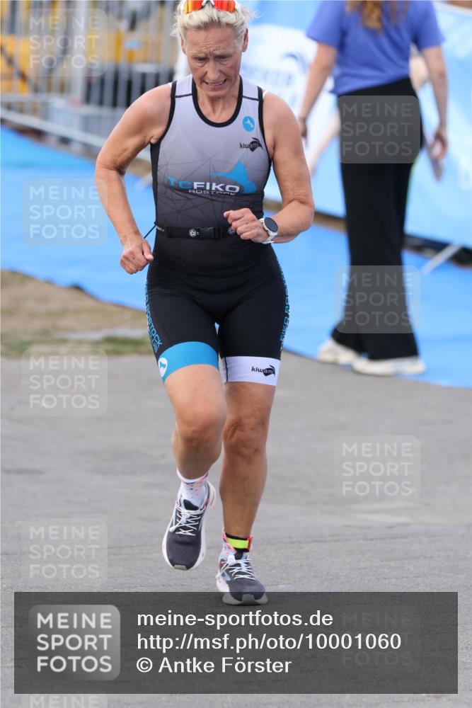 16.08.2026 - KN Förde Triathlon 2026 Antke Förster http://msf.ph/oto/10001060 16.08.2026 15:36:06 Laufen  meine-sportfotos.de