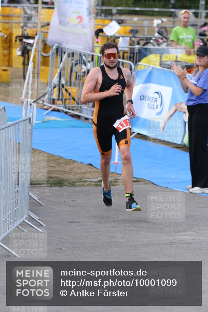 16.08.2026 - KN Förde Triathlon 2026 Antke Förster http://msf.ph/oto/10001099 16.08.2026 15:44:01 Laufen  meine-sportfotos.de
