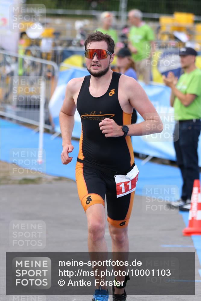 16.08.2026 - KN Förde Triathlon 2026 Antke Förster http://msf.ph/oto/10001103 16.08.2026 15:44:02 Laufen  meine-sportfotos.de