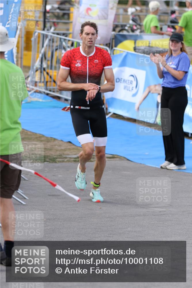 16.08.2026 - KN Förde Triathlon 2026 Antke Förster http://msf.ph/oto/10001108 16.08.2026 15:44:37 Laufen  meine-sportfotos.de