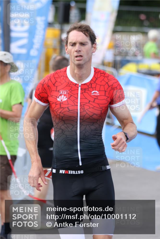 16.08.2026 - KN Förde Triathlon 2026 Antke Förster http://msf.ph/oto/10001112 16.08.2026 15:44:39 Laufen  meine-sportfotos.de