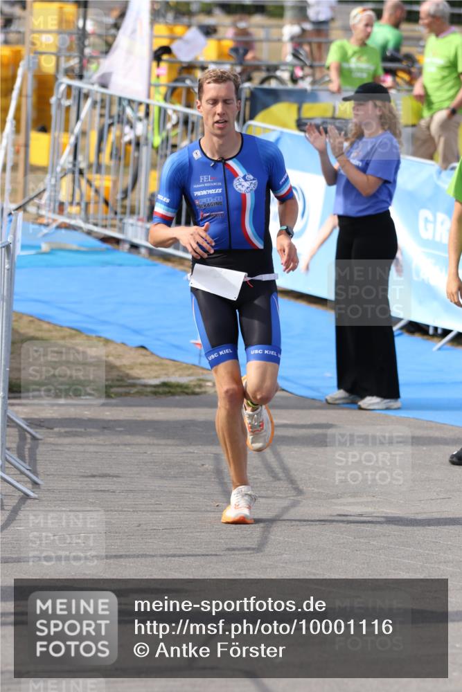 16.08.2026 - KN Förde Triathlon 2026 Antke Förster http://msf.ph/oto/10001116 16.08.2026 15:45:55 Laufen  meine-sportfotos.de