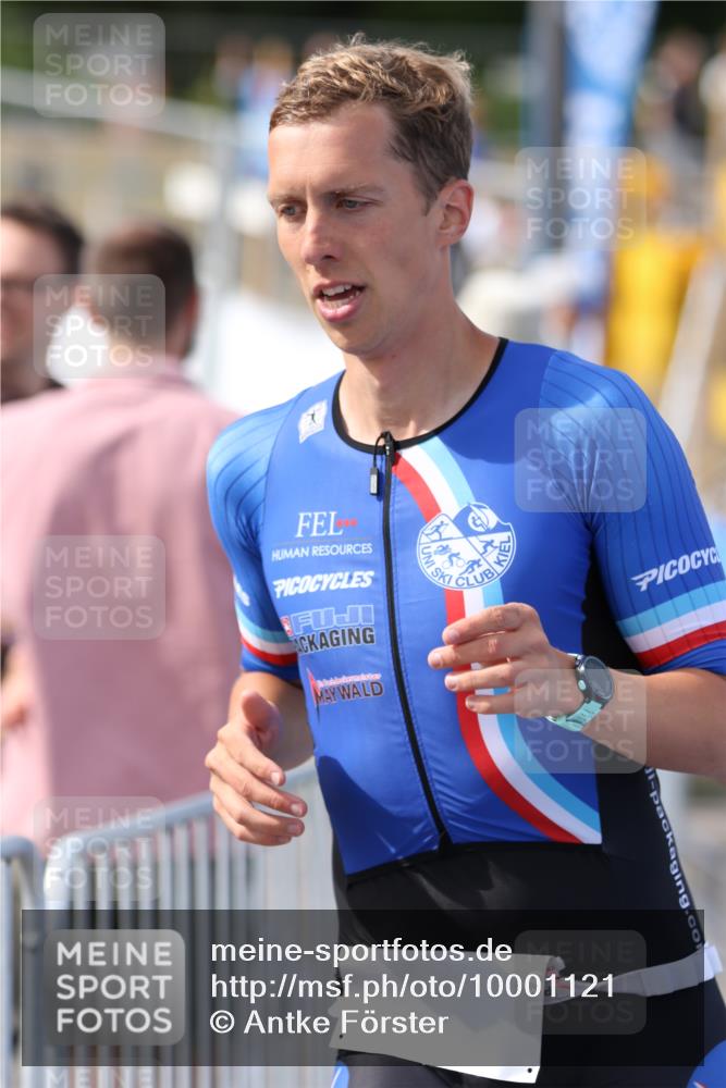 16.08.2026 - KN Förde Triathlon 2026 Antke Förster http://msf.ph/oto/10001121 16.08.2026 15:45:58 Laufen  meine-sportfotos.de