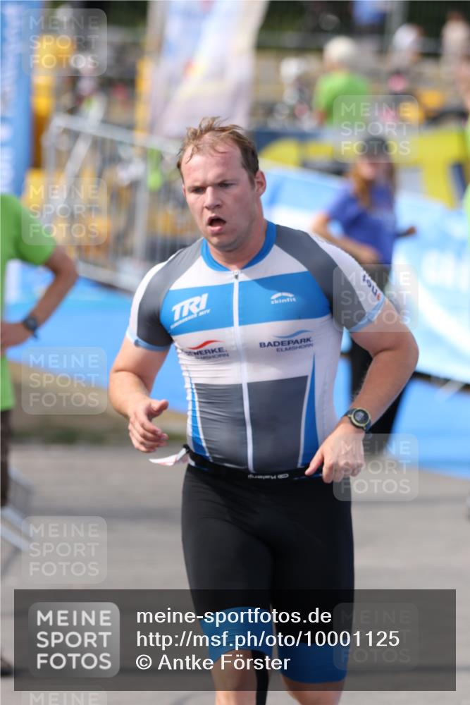 16.08.2026 - KN Förde Triathlon 2026 Antke Förster http://msf.ph/oto/10001125 16.08.2026 15:47:44 Laufen  meine-sportfotos.de
