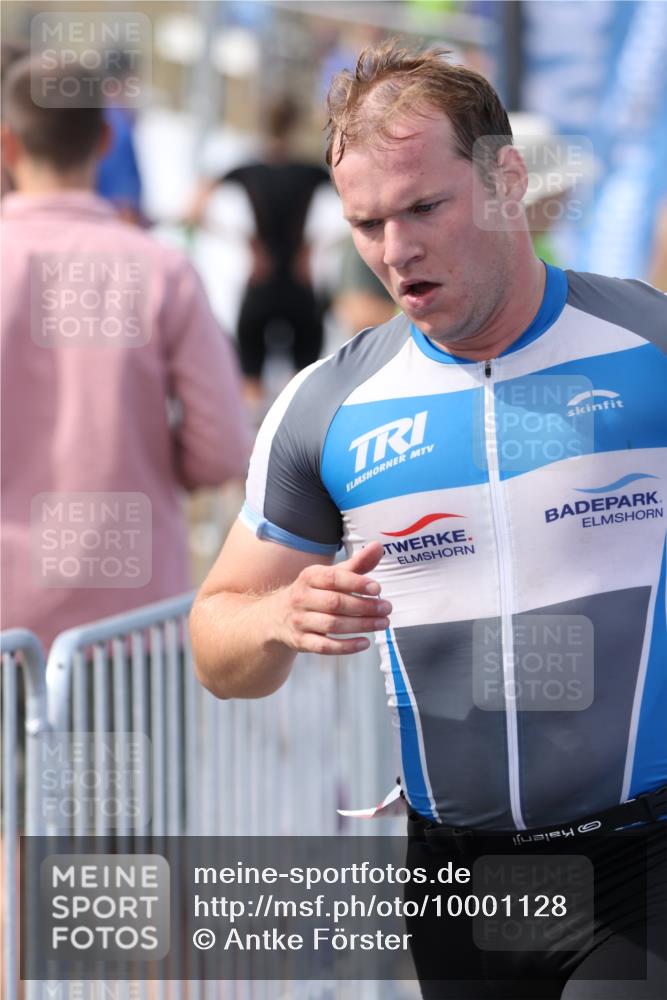 16.08.2026 - KN Förde Triathlon 2026 Antke Förster http://msf.ph/oto/10001128 16.08.2026 15:47:45 Laufen  meine-sportfotos.de
