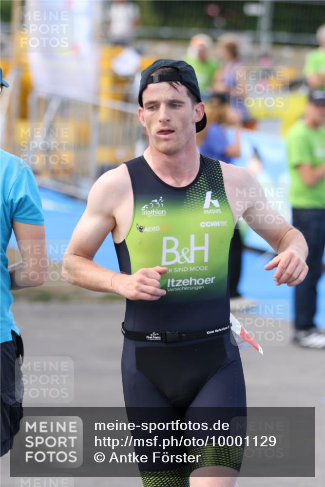 16.08.2026 - KN Förde Triathlon 2026 Antke Förster http://msf.ph/oto/10001129 16.08.2026 15:49:51 Laufen  meine-sportfotos.de