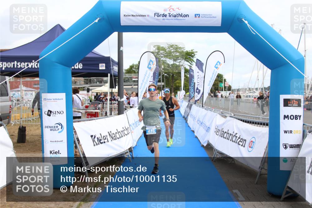 16.08.2026 - KN Förde Triathlon 2026 Markus Tischler http://msf.ph/oto/10001135 16.08.2026 12:27:52 Ziel 381, 384, 425, 381, 384, 425 meine-sportfotos.de