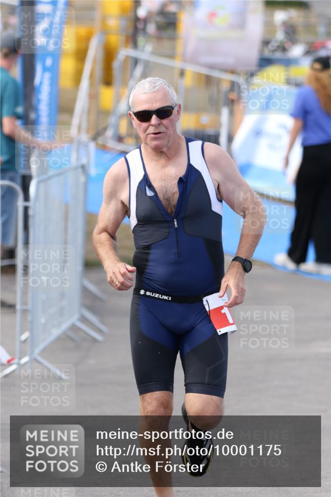 16.08.2026 - KN Förde Triathlon 2026 Antke Förster http://msf.ph/oto/10001175 16.08.2026 15:52:38 Laufen  meine-sportfotos.de