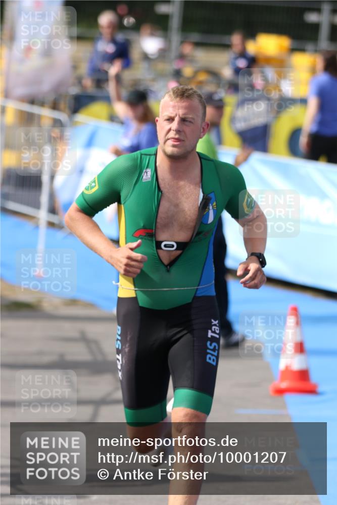 16.08.2026 - KN Förde Triathlon 2026 Antke Förster http://msf.ph/oto/10001207 16.08.2026 15:56:52 Laufen  meine-sportfotos.de