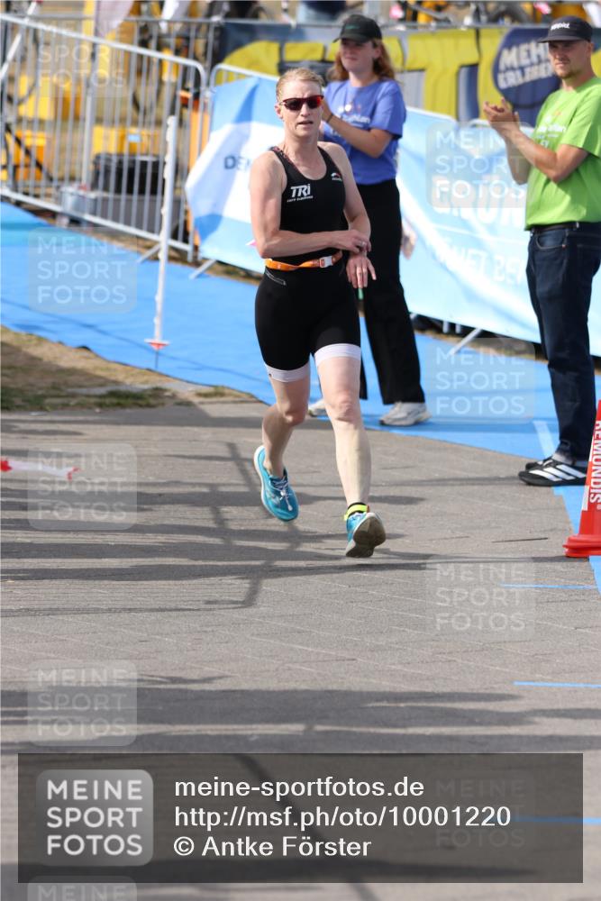 16.08.2026 - KN Förde Triathlon 2026 Antke Förster http://msf.ph/oto/10001220 16.08.2026 15:57:15 Laufen  meine-sportfotos.de