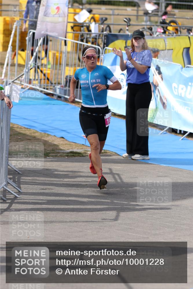 16.08.2026 - KN Förde Triathlon 2026 Antke Förster http://msf.ph/oto/10001228 16.08.2026 15:58:01 Laufen  meine-sportfotos.de