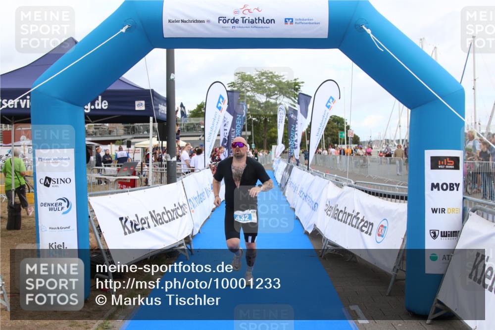 16.08.2026 - KN Förde Triathlon 2026 Markus Tischler http://msf.ph/oto/10001233 16.08.2026 12:28:56 Ziel 432, 432 meine-sportfotos.de