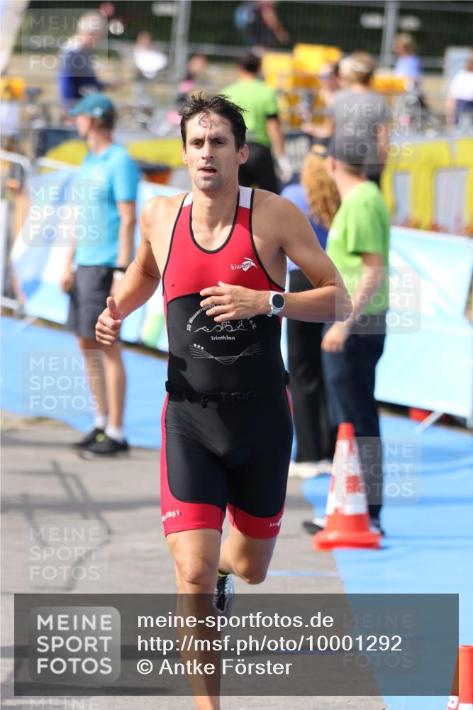 16.08.2026 - KN Förde Triathlon 2026 Antke Förster http://msf.ph/oto/10001292 16.08.2026 15:59:54 Laufen  meine-sportfotos.de