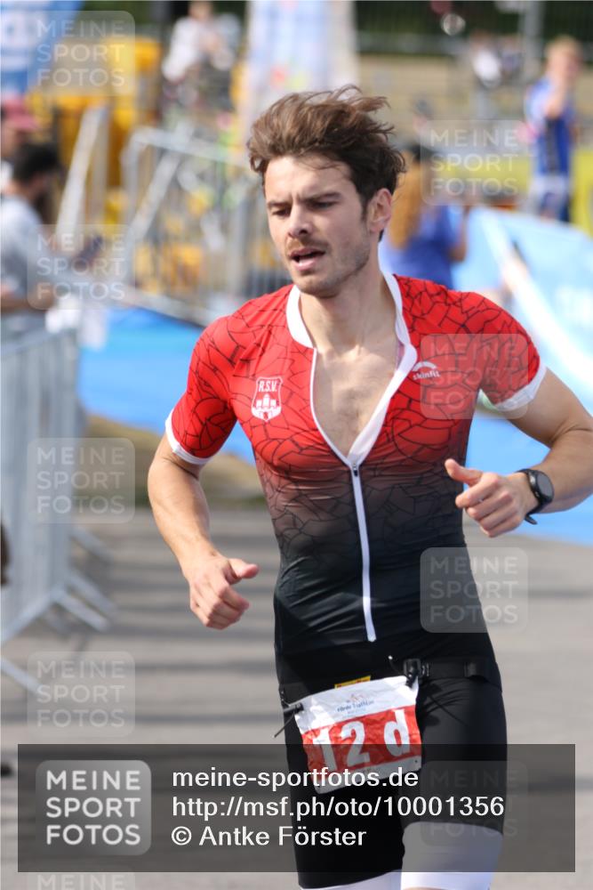 16.08.2026 - KN Förde Triathlon 2026 Antke Förster http://msf.ph/oto/10001356 16.08.2026 16:04:27 Laufen  meine-sportfotos.de