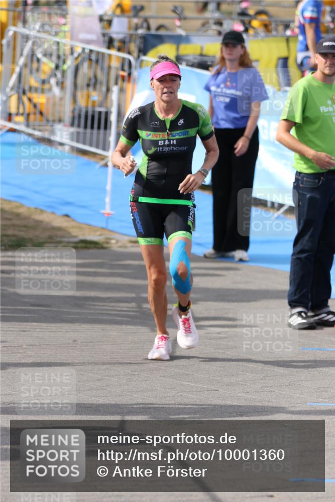 16.08.2026 - KN Förde Triathlon 2026 Antke Förster http://msf.ph/oto/10001360 16.08.2026 16:05:55 Laufen  meine-sportfotos.de