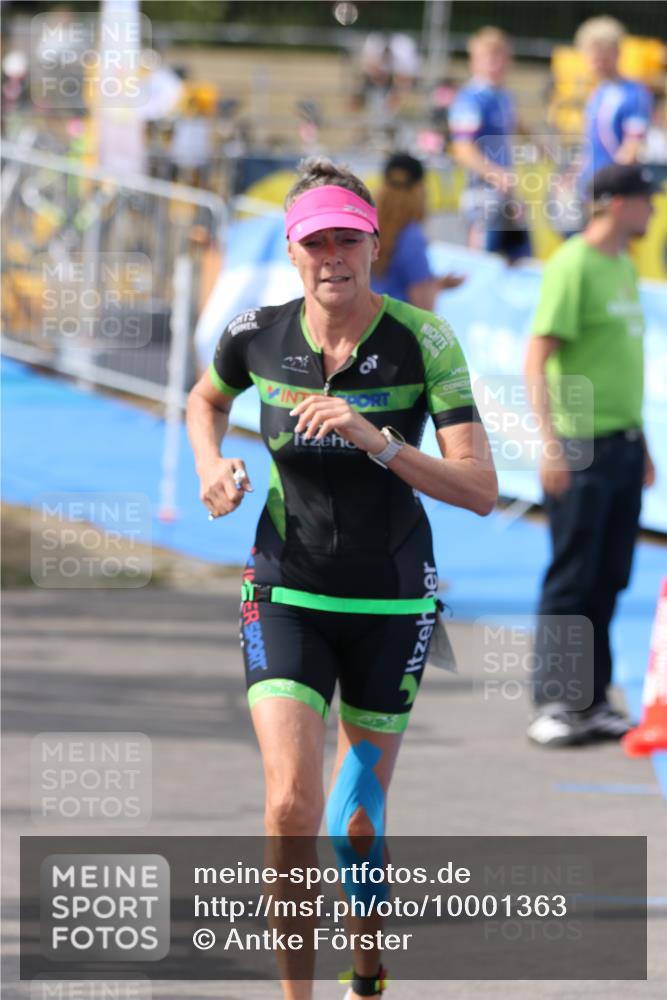 16.08.2026 - KN Förde Triathlon 2026 Antke Förster http://msf.ph/oto/10001363 16.08.2026 16:05:57 Laufen  meine-sportfotos.de