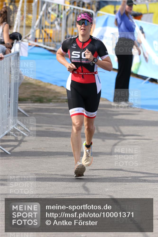 16.08.2026 - KN Förde Triathlon 2026 Antke Förster http://msf.ph/oto/10001371 16.08.2026 16:06:20 Laufen  meine-sportfotos.de