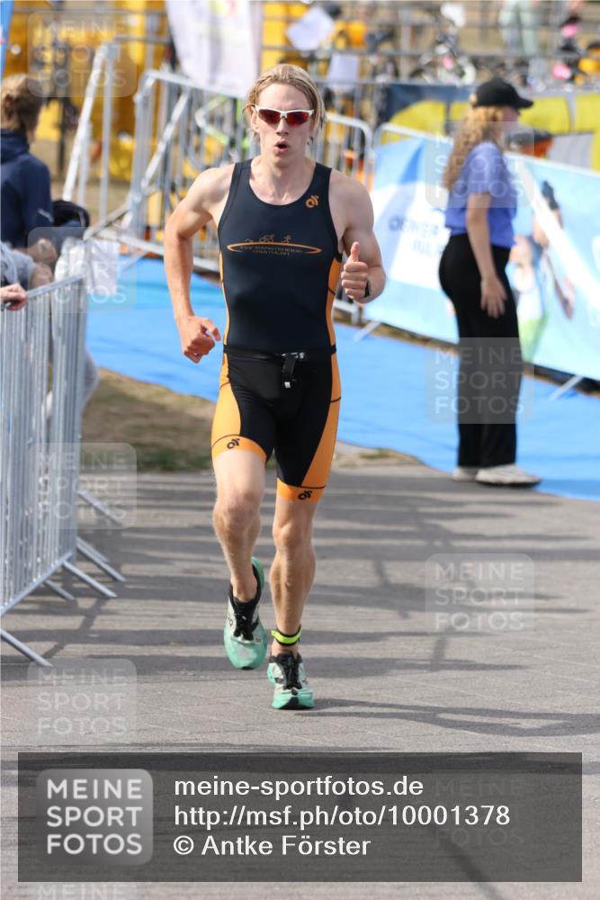 16.08.2026 - KN Förde Triathlon 2026 Antke Förster http://msf.ph/oto/10001378 16.08.2026 16:06:26 Laufen  meine-sportfotos.de