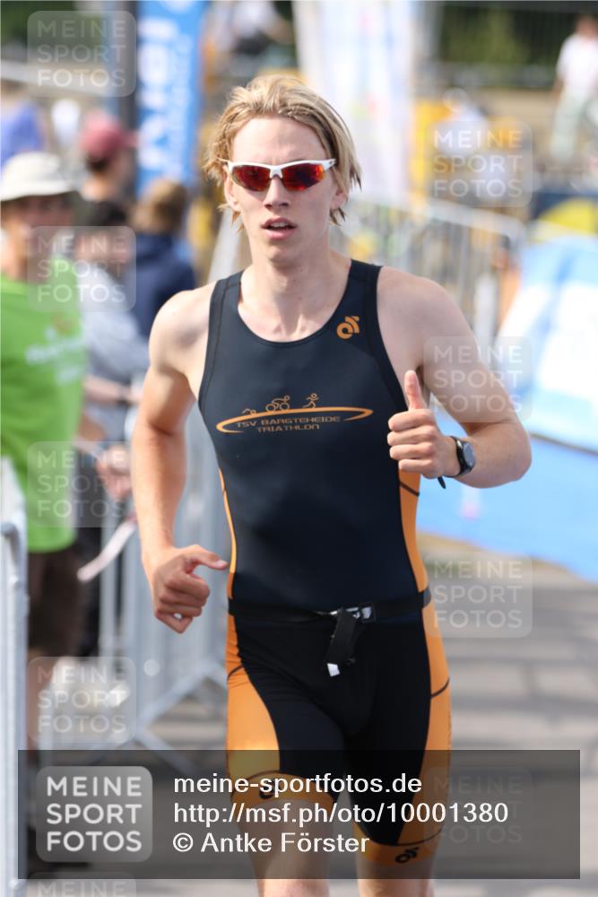 16.08.2026 - KN Förde Triathlon 2026 Antke Förster http://msf.ph/oto/10001380 16.08.2026 16:06:27 Laufen  meine-sportfotos.de