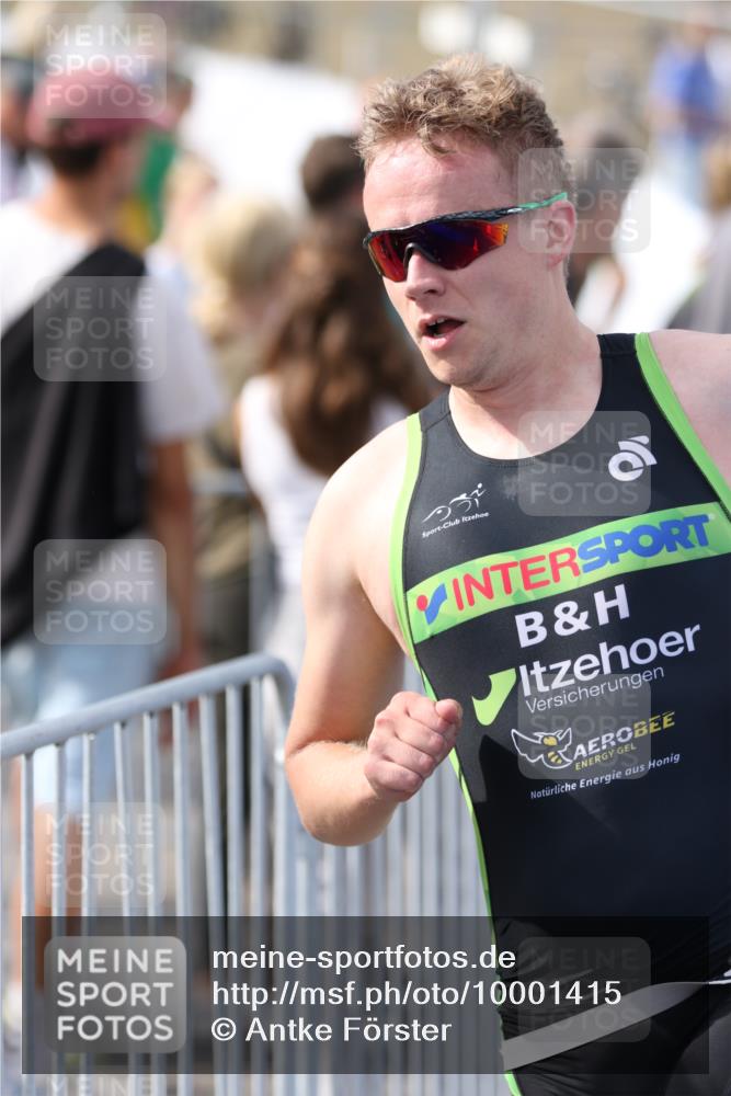 16.08.2026 - KN Förde Triathlon 2026 Antke Förster http://msf.ph/oto/10001415 16.08.2026 16:14:16 Laufen  meine-sportfotos.de