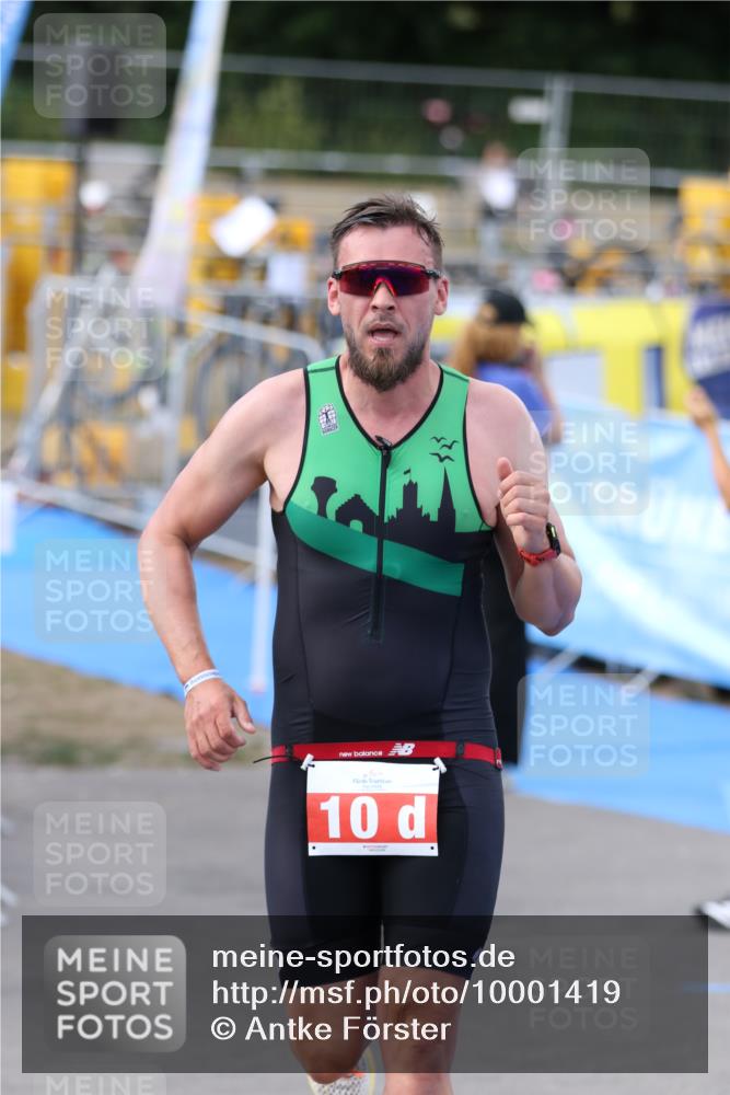 16.08.2026 - KN Förde Triathlon 2026 Antke Förster http://msf.ph/oto/10001419 16.08.2026 16:15:02 Laufen  meine-sportfotos.de