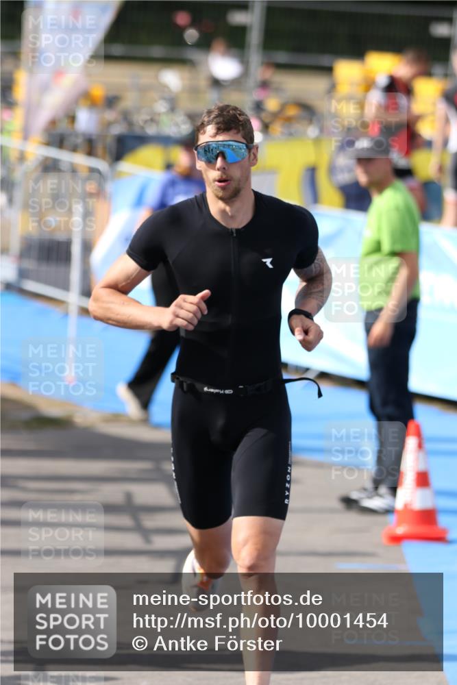 16.08.2026 - KN Förde Triathlon 2026 Antke Förster http://msf.ph/oto/10001454 16.08.2026 16:17:30 Laufen  meine-sportfotos.de
