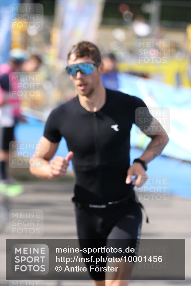 16.08.2026 - KN Förde Triathlon 2026 Antke Förster http://msf.ph/oto/10001456 16.08.2026 16:17:31 Laufen  meine-sportfotos.de