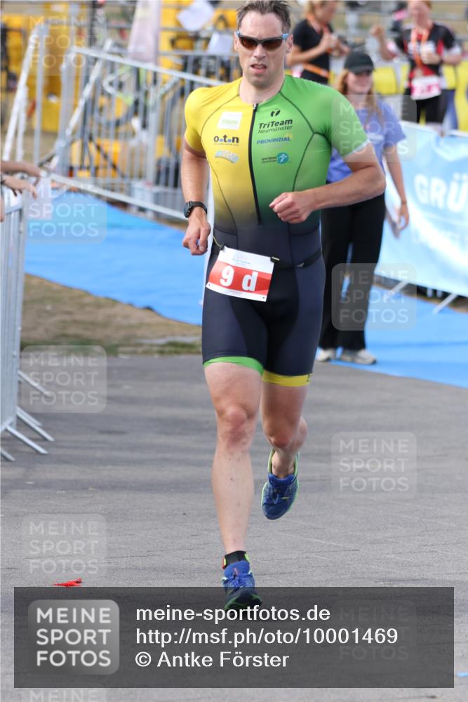 16.08.2026 - KN Förde Triathlon 2026 Antke Förster http://msf.ph/oto/10001469 16.08.2026 16:22:54 Laufen  meine-sportfotos.de