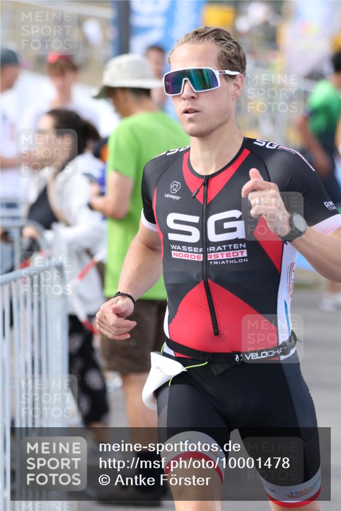 16.08.2026 - KN Förde Triathlon 2026 Antke Förster http://msf.ph/oto/10001478 16.08.2026 16:23:51 Laufen  meine-sportfotos.de