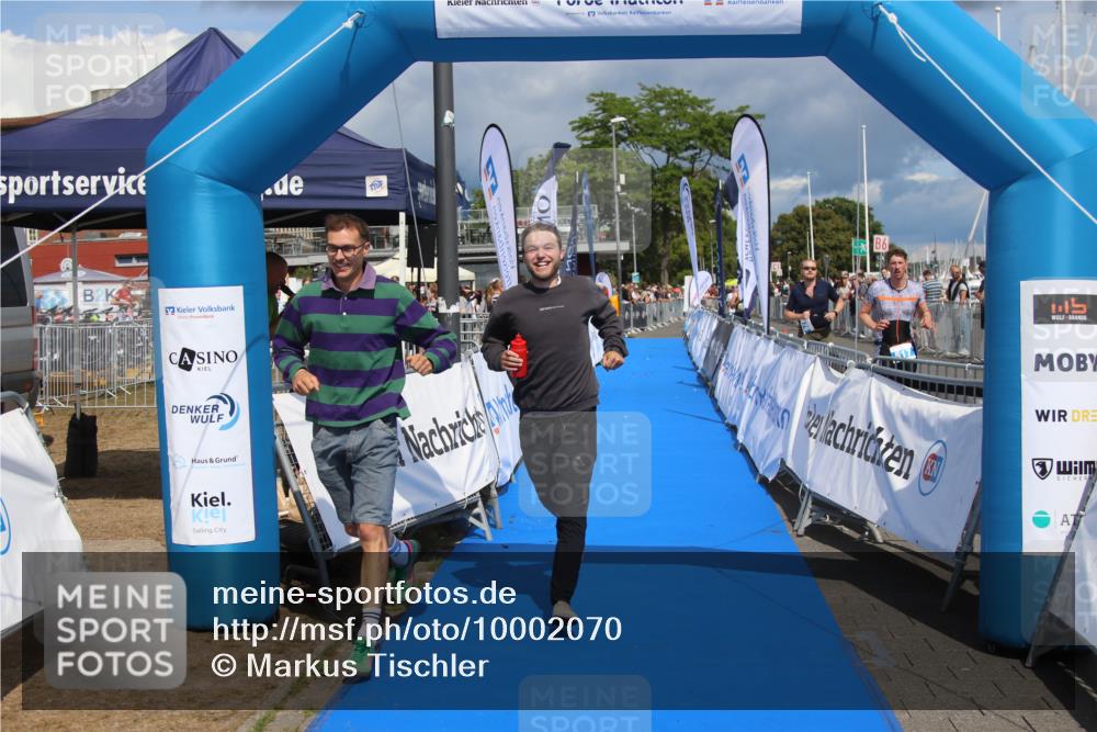 16.08.2026 - KN Förde Triathlon 2026 Markus Tischler http://msf.ph/oto/10002070 16.08.2026 13:49:59 Ziel 701, 705, 701, 705 meine-sportfotos.de
