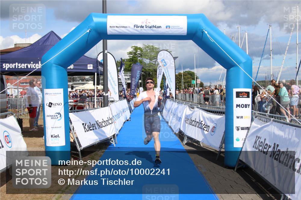 16.08.2026 - KN Förde Triathlon 2026 Markus Tischler http://msf.ph/oto/10002241 16.08.2026 13:54:34 Ziel 548, 548 meine-sportfotos.de