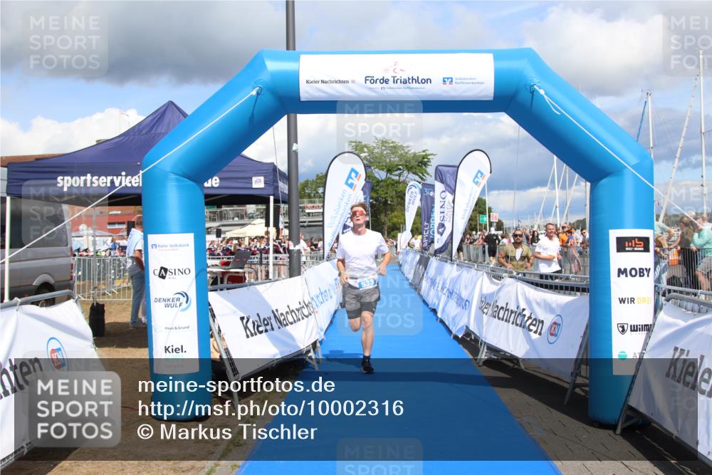 16.08.2026 - KN Förde Triathlon 2026 Markus Tischler http://msf.ph/oto/10002316 16.08.2026 13:56:52 Ziel 533, 533 meine-sportfotos.de