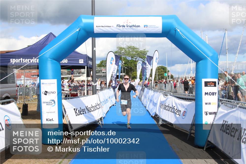 16.08.2026 - KN Förde Triathlon 2026 Markus Tischler http://msf.ph/oto/10002342 16.08.2026 13:57:45 Ziel 522, 561, 522, 561 meine-sportfotos.de