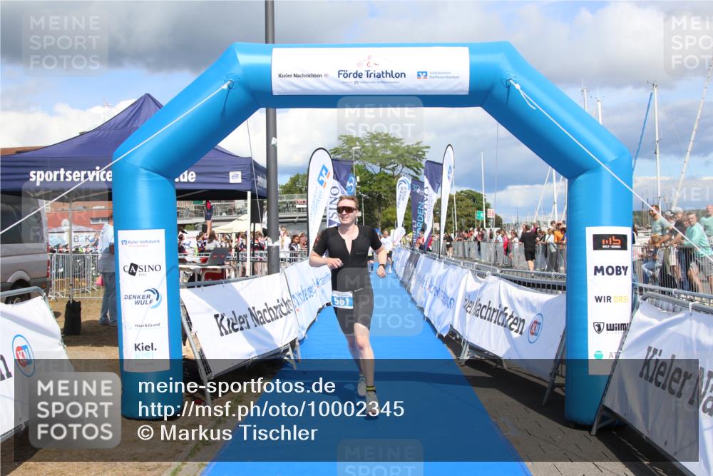 16.08.2026 - KN Förde Triathlon 2026 Markus Tischler http://msf.ph/oto/10002345 16.08.2026 13:57:45 Ziel 522, 561, 522, 561 meine-sportfotos.de