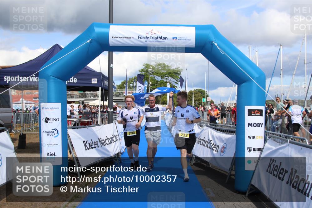 16.08.2026 - KN Förde Triathlon 2026 Markus Tischler http://msf.ph/oto/10002357 16.08.2026 13:57:53 Ziel 561, 733, 561, 733 meine-sportfotos.de