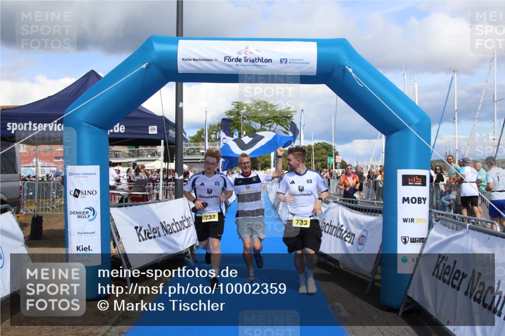 16.08.2026 - KN Förde Triathlon 2026 Markus Tischler http://msf.ph/oto/10002359 16.08.2026 13:57:53 Ziel 561, 733, 561, 733 meine-sportfotos.de