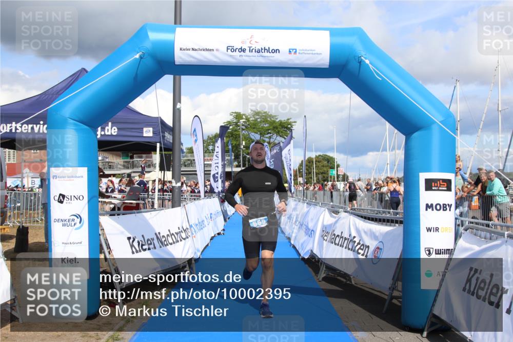 16.08.2026 - KN Förde Triathlon 2026 Markus Tischler http://msf.ph/oto/10002395 16.08.2026 13:58:43 Ziel 555, 555 meine-sportfotos.de