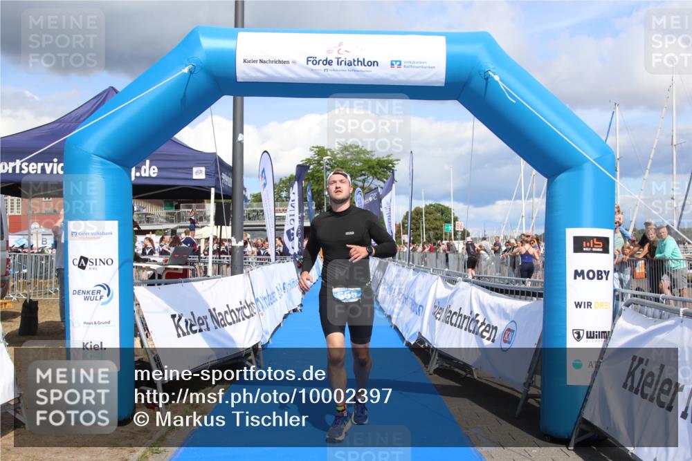 16.08.2026 - KN Förde Triathlon 2026 Markus Tischler http://msf.ph/oto/10002397 16.08.2026 13:58:43 Ziel 555, 555 meine-sportfotos.de
