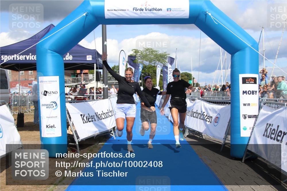 16.08.2026 - KN Förde Triathlon 2026 Markus Tischler http://msf.ph/oto/10002408 16.08.2026 13:59:16 Ziel 725, 725 meine-sportfotos.de